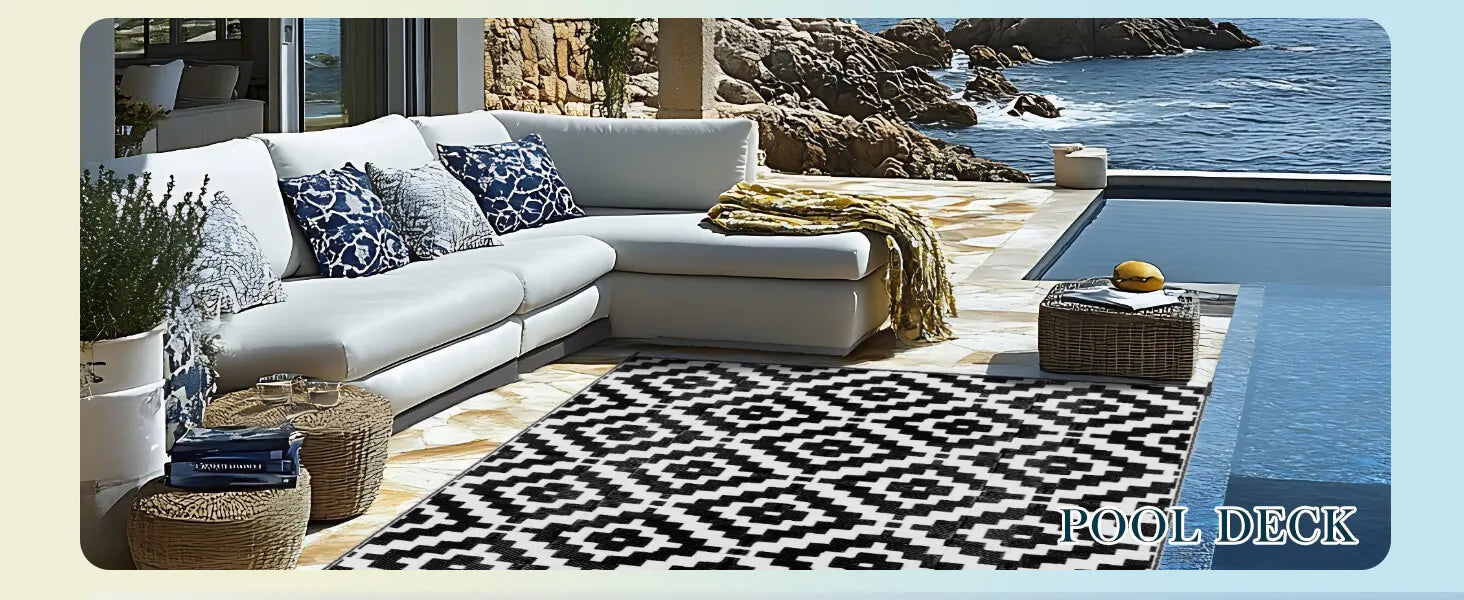 Outdoor living space with Favoyard rug