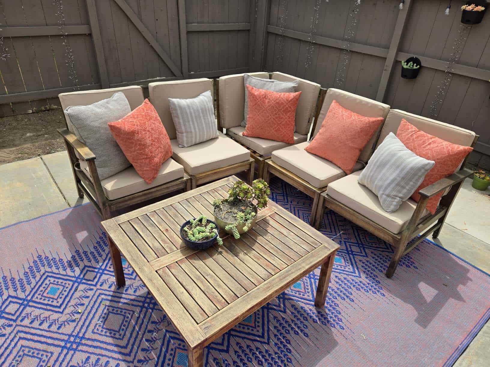 Outdoor patio set with cushions Favoyard