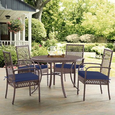 Outdoor patio set with Favoyard chair cushions 