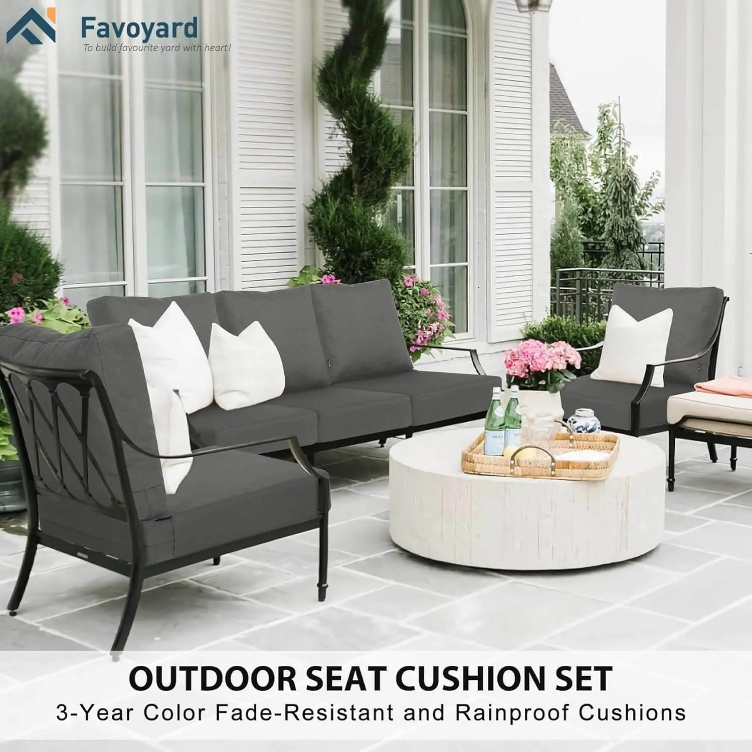 Outdoor furniture set with Favoyard cushions on a patio