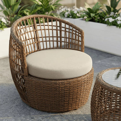 Wicker chair with a Favoyard round cushion 