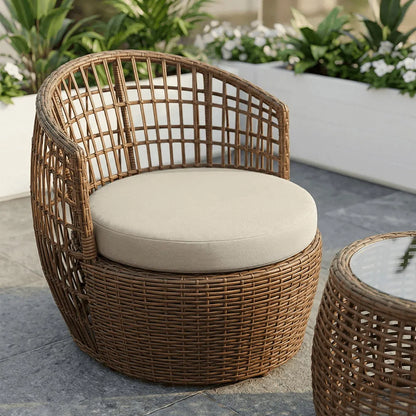 Wicker chair with a Favoyard round cushion 