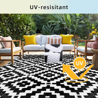 Favoyard black and white patterned rug with UV-resistant