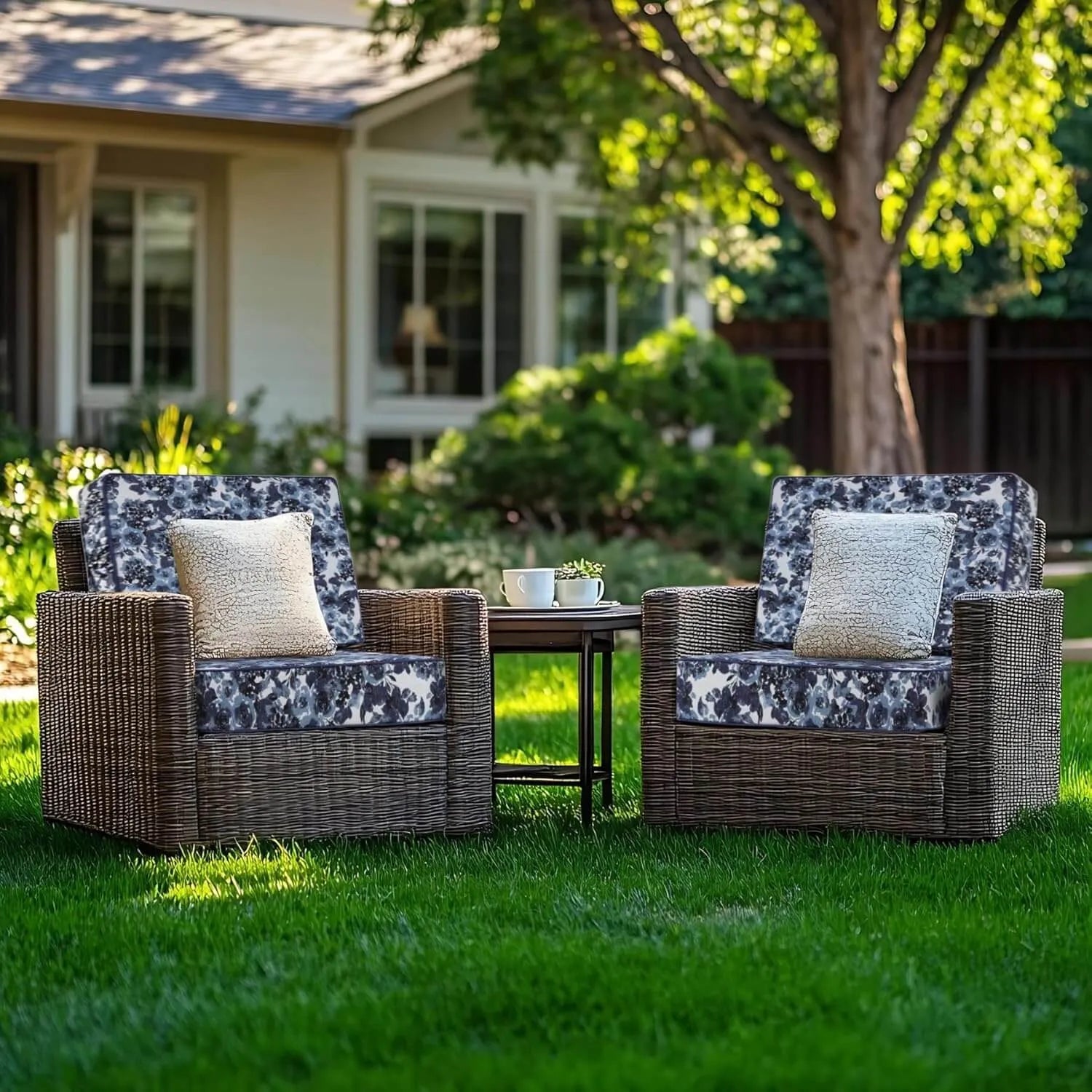 Floral patterned waterproofing outdoor cushions
